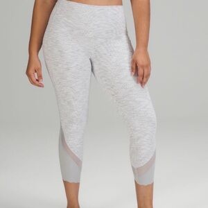 Lululemon Wunder Under Crop 23" leggings Size 8
